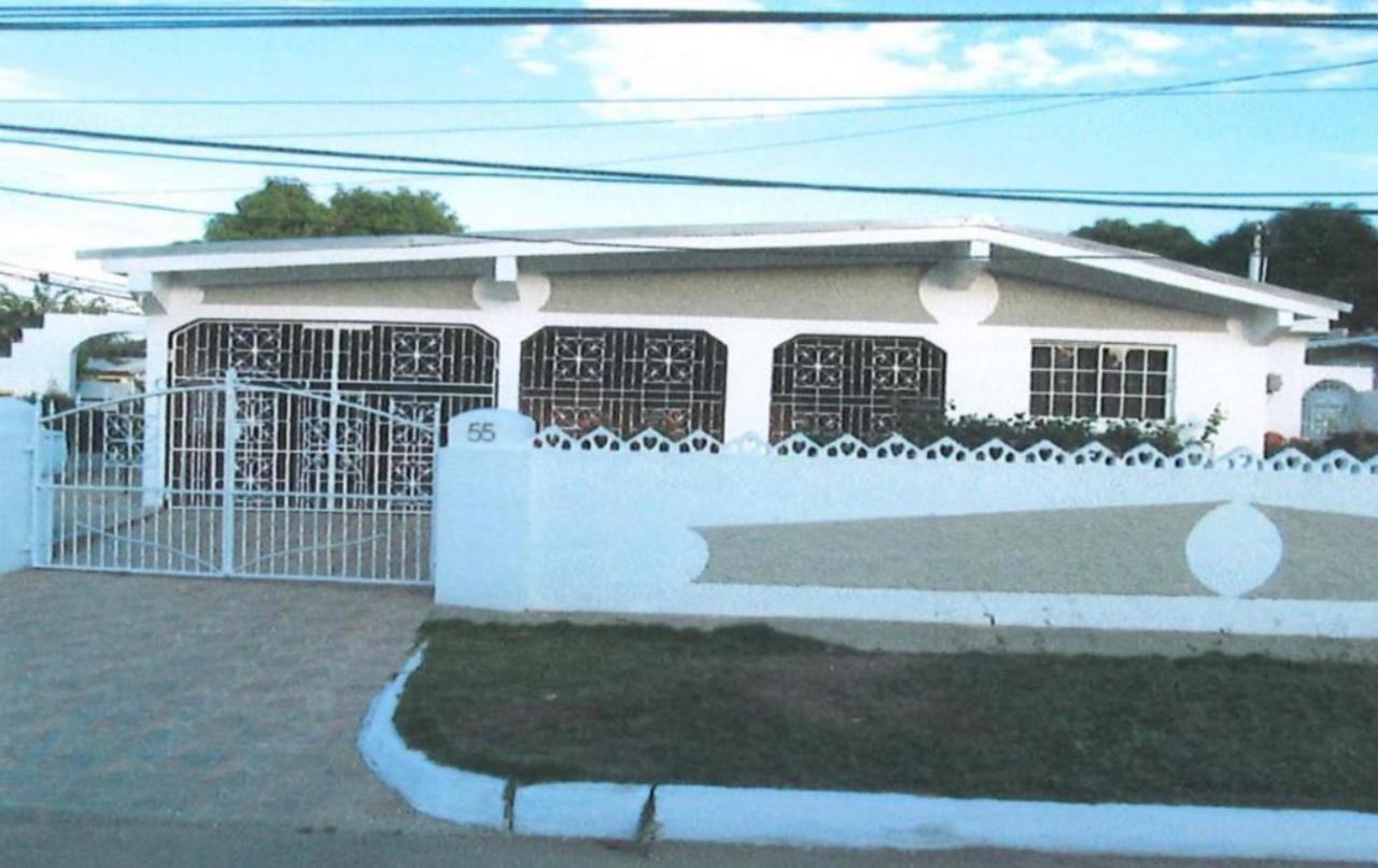 Portmore Exteriér fotografie